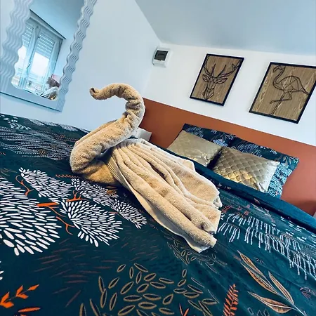 Le Cocon De La Baie 住宿加早餐酒店