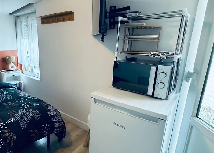 Le Cocon De La Baie Bed & Breakfast 3*